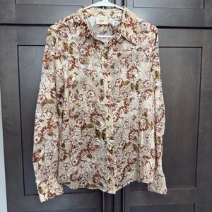 Buckle Floral Chiffon Blouse
STERLING & STITCH Button-Up Shirt M